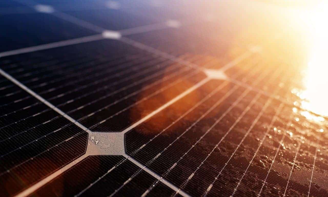 Influenta caldurii extreme asupra panourilor fotovoltaice