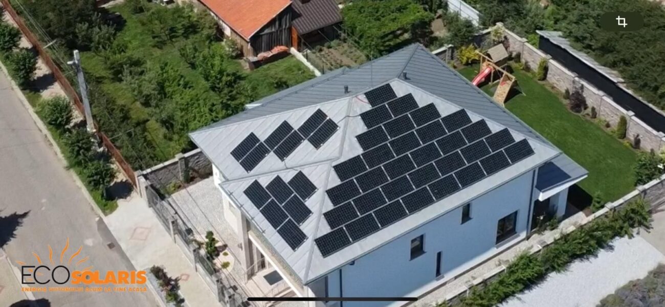 Un sistem fotovoltaic de 18 kWp, echipat cu tehnologie de ultimă generație, oferă o soluție robustă pentru autonomie energetică și eficiență maximă.